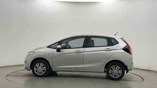 Second-hand 2016 Honda Jazz 1.2 SV i VTEC for sale in Kolkata-6