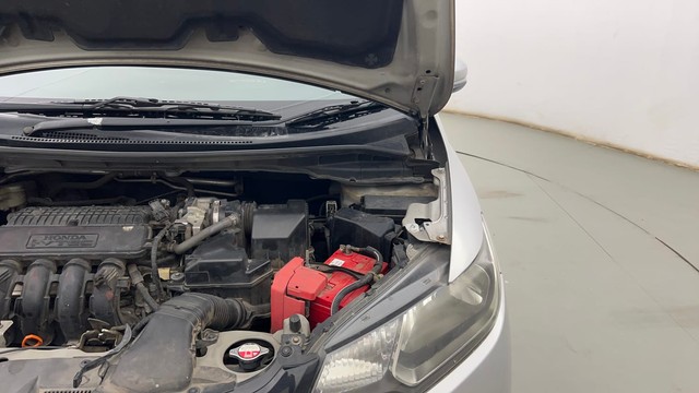 Second-hand 2016 Honda Jazz 1.2 SV i VTEC for sale in Kolkata-36