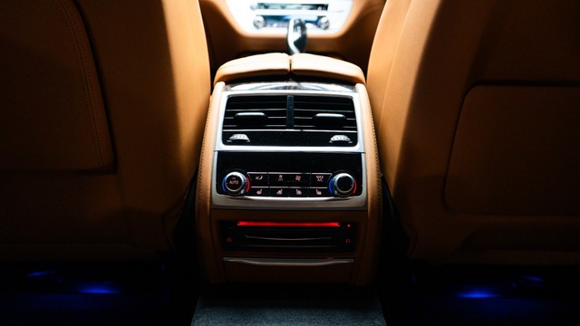 Second-hand 2022 BMW 7 Series 740Li M Sport for sale in New Delhi-15