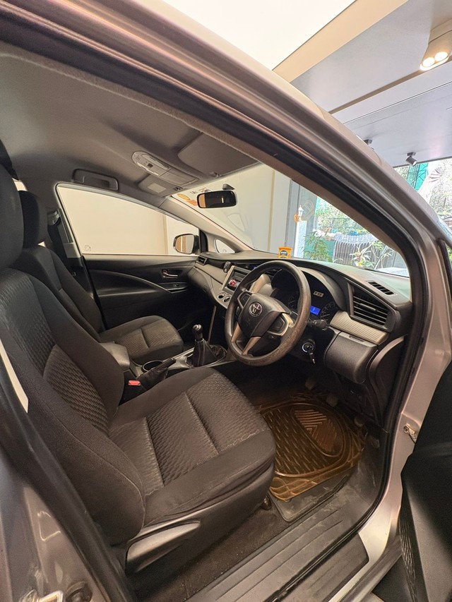 Second-hand 2016 Toyota Innova Crysta 2.4 GX MT BSIV for sale in Mumbai-8