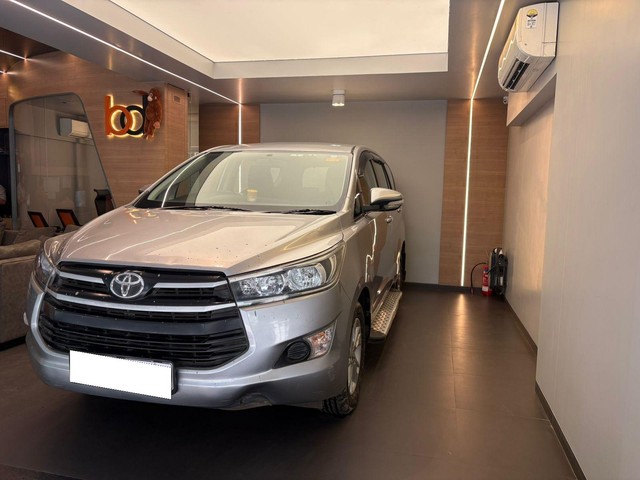 Second-hand 2016 Toyota Innova Crysta 2.4 GX MT BSIV for sale in Mumbai-3