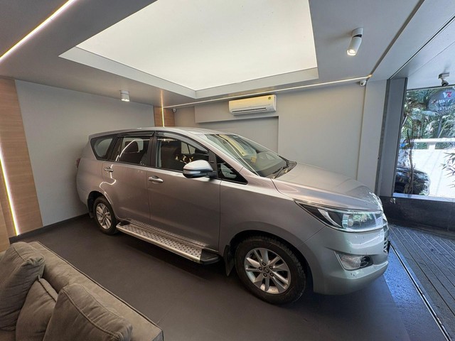 Second-hand 2016 Toyota Innova Crysta 2.4 GX MT BSIV for sale in Mumbai-5