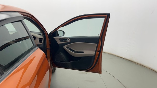 Second-hand 2018 Hyundai i20 1.4 Asta Option for sale in Kolkata-16