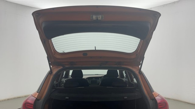 Second-hand 2018 Hyundai i20 1.4 Asta Option for sale in Kolkata-31