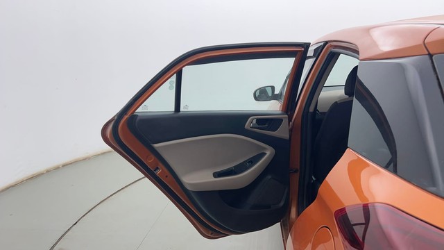 Second-hand 2018 Hyundai i20 1.4 Asta Option for sale in Kolkata-26