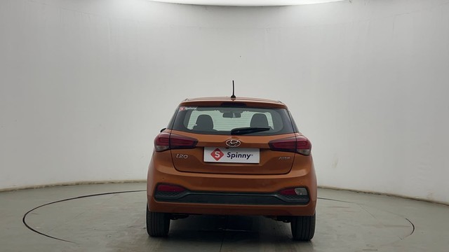 Second-hand 2018 Hyundai i20 1.4 Asta Option for sale in Kolkata-4