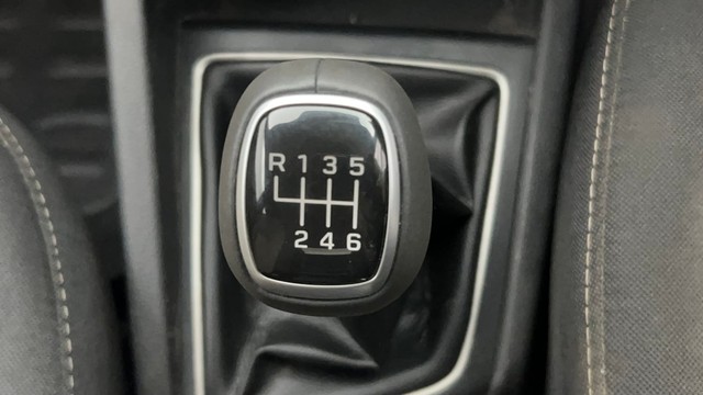 Second-hand 2018 Hyundai i20 1.4 Asta Option for sale in Kolkata-12