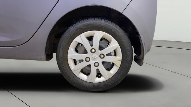 Second-hand 2018 Hyundai EON Magna Plus for sale in Thane-28