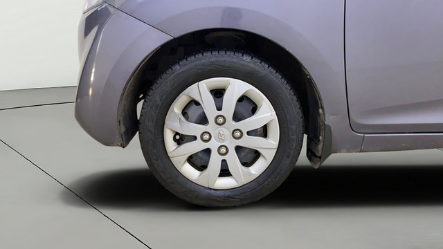 Second-hand 2018 Hyundai EON Magna Plus for sale in Thane-29