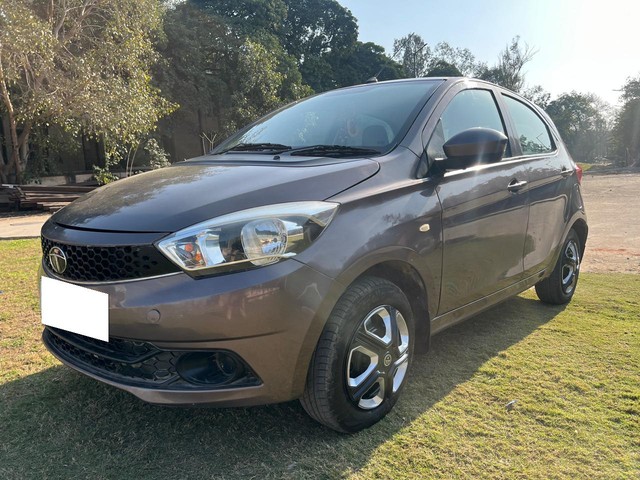 Tata Tiago 1.2 Revotron XT Second-hand 2017 Tata Tiago 1.2 Revotron XT for sale in Noida-4