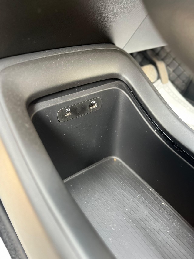 MG Windsor EV Exclusive Second-hand 2025 MG Windsor EV Exclusive for sale in Mumbai-46