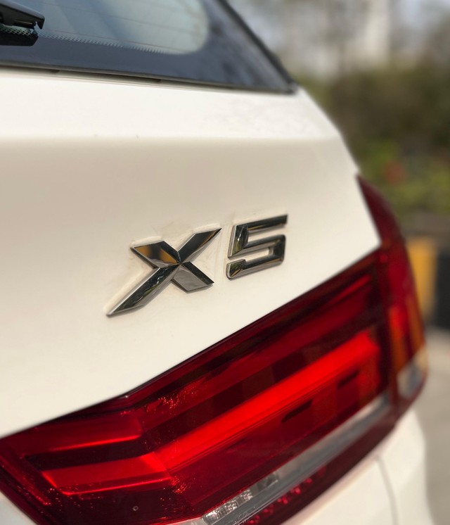 Second-hand 2017 BMW X5 xDrive 30d M Sport for sale in Mumbai-30