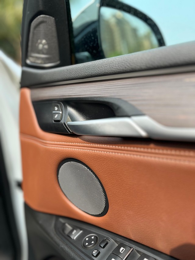 Second-hand 2017 BMW X5 xDrive 30d M Sport for sale in Mumbai-26