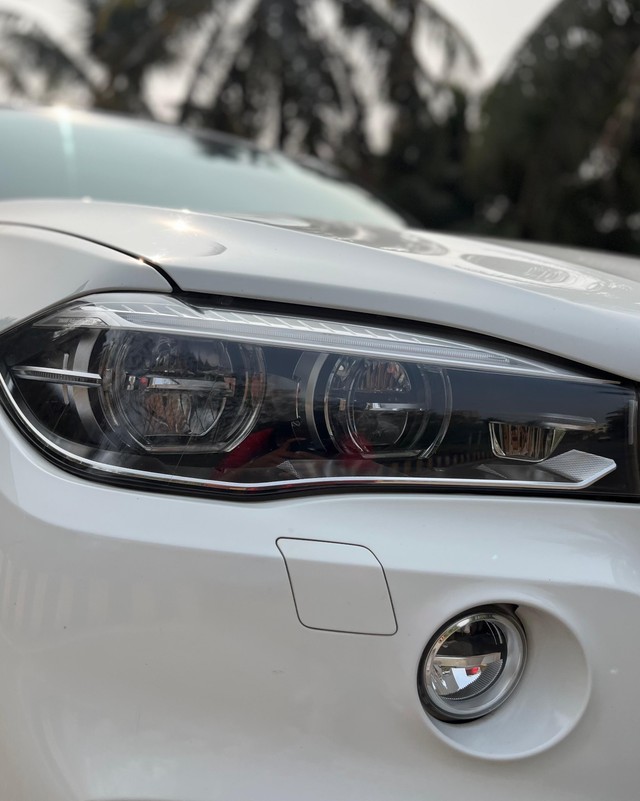 Second-hand 2017 BMW X5 xDrive 30d M Sport for sale in Mumbai-11