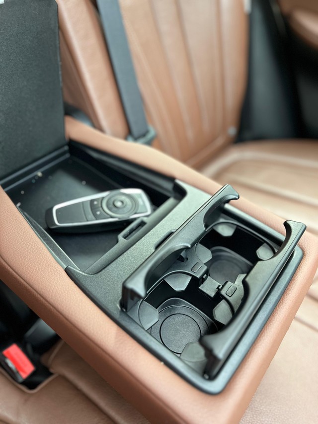 Second-hand 2017 BMW X5 xDrive 30d M Sport for sale in Mumbai-13