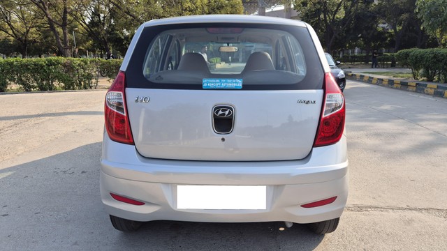 Second-hand 2015 Hyundai i10 Magna 1.1L for sale in Noida-2