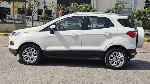 Second-hand 2016 Ford Ecosport 1.5 Petrol Titanium Plus BSIV for sale in Noida-4