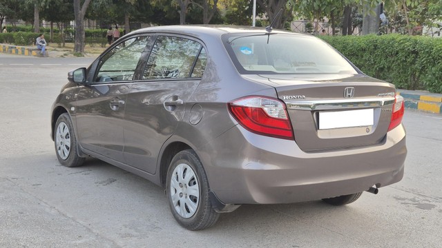 Second-hand 2016 Honda Amaze S i-Vtech for sale in Noida-3