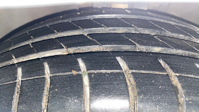 Second-hand 2013 Volkswagen Vento Petrol Highline for sale in Kolkata-8