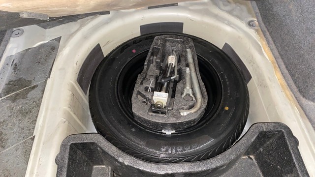 Second-hand 2013 Volkswagen Vento Petrol Highline for sale in Kolkata-30