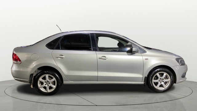 Second-hand 2013 Volkswagen Vento Petrol Highline for sale in Kolkata-12