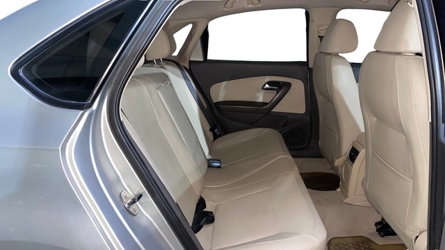 Second-hand 2013 Volkswagen Vento Petrol Highline for sale in Kolkata-6