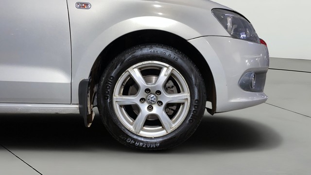 Second-hand 2013 Volkswagen Vento Petrol Highline for sale in Kolkata-26