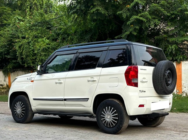 Second-hand 2015 Mahindra TUV 300 T6 Plus for sale in Lucknow-3