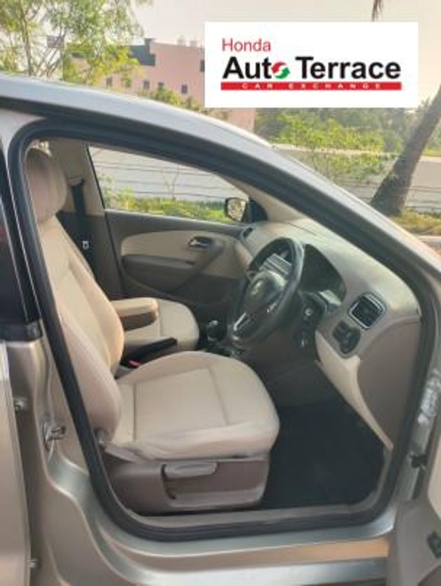 Skoda Rapid 1.5 TDI Ambition Plus Second-hand 2014 Skoda Rapid 1.5 TDI Ambition Plus for sale in Pondicherry-12