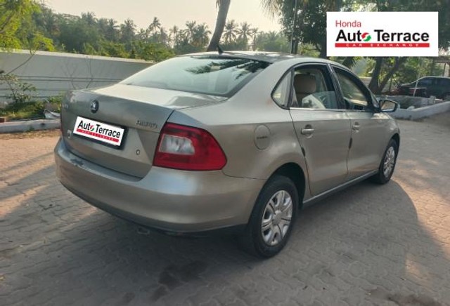 Skoda Rapid 1.5 TDI Ambition Plus Second-hand 2014 Skoda Rapid 1.5 TDI Ambition Plus for sale in Pondicherry-2