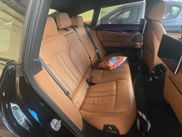 Second-hand 2024 BMW 6 Series GT 620d M Sport for sale in Mumbai-13