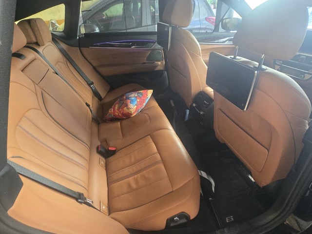 Second-hand 2024 BMW 6 Series GT 620d M Sport for sale in Mumbai-9