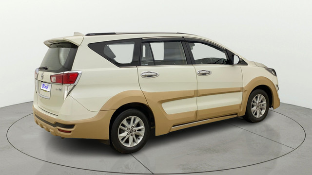 Second-hand 2017 Toyota Innova Crysta 2.4 VX 7Str for sale in Thane-14