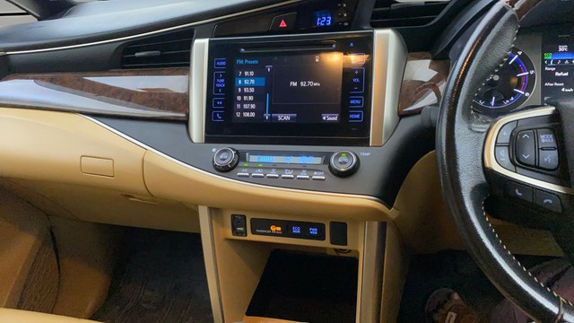 Second-hand 2017 Toyota Innova Crysta 2.4 VX 7Str for sale in Thane-2