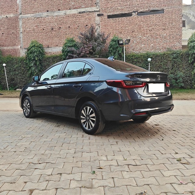 Second-hand 2025 Honda City V Apex Edition CVT for sale in Gurgaon-3