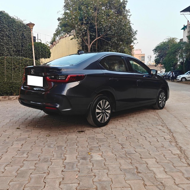 Second-hand 2025 Honda City V Apex Edition CVT for sale in Gurgaon-10