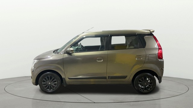Second-hand 2022 Maruti Suzuki Wagon R ZXI Plus BSVI for sale in Surat-16