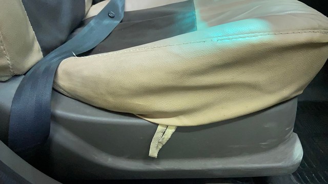 Hyundai i10 Era 1.1 iTech SE Second-hand 2012 Hyundai i10 Era 1.1 iTech SE for sale in Surat-18