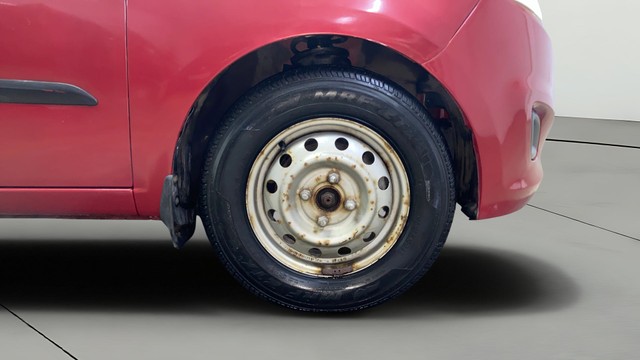 Hyundai i10 Era 1.1 iTech SE Second-hand 2012 Hyundai i10 Era 1.1 iTech SE for sale in Surat-24