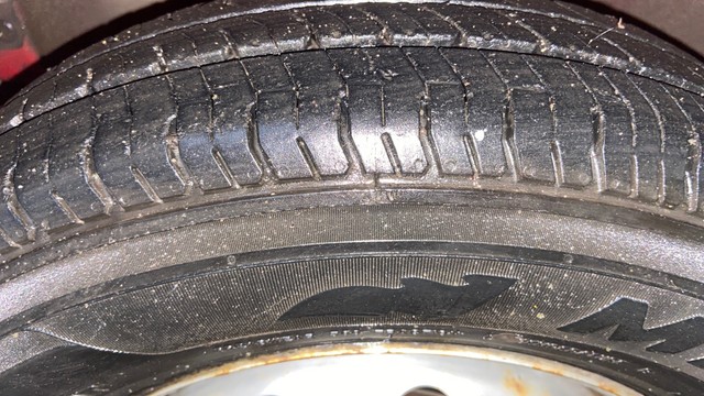 Hyundai i10 Era 1.1 iTech SE Second-hand 2012 Hyundai i10 Era 1.1 iTech SE for sale in Surat-31