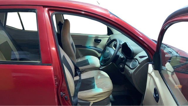 Hyundai i10 Era 1.1 iTech SE Second-hand 2012 Hyundai i10 Era 1.1 iTech SE for sale in Surat-15