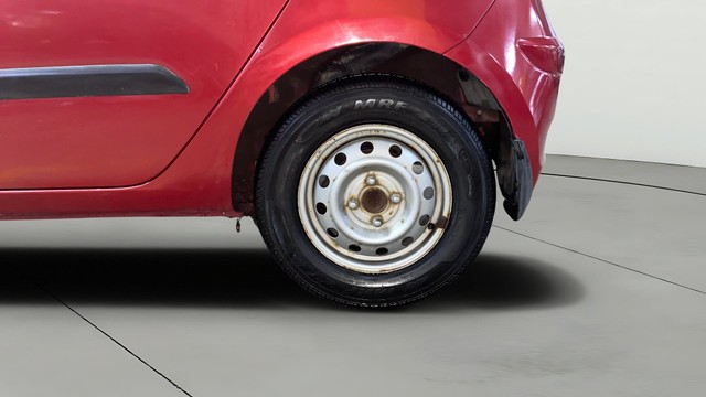 Hyundai i10 Era 1.1 iTech SE Second-hand 2012 Hyundai i10 Era 1.1 iTech SE for sale in Surat-27