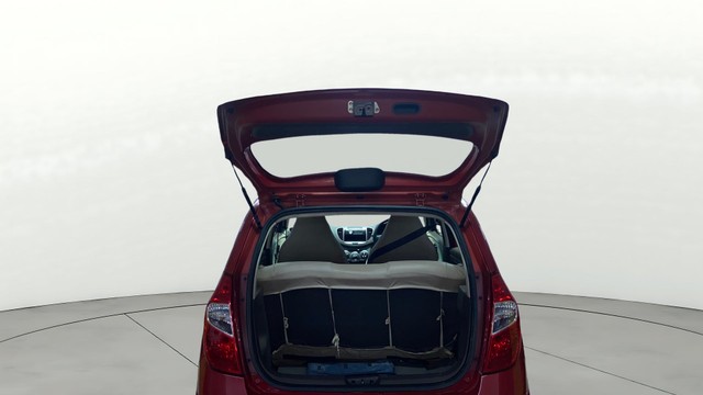 Hyundai i10 Era 1.1 iTech SE Second-hand 2012 Hyundai i10 Era 1.1 iTech SE for sale in Surat-20