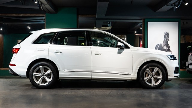 Second-hand 2022 Audi Q7 Technology 2022-2022 for sale in New Delhi-3