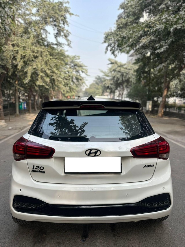Second-hand 2018 Hyundai i20 1.2 Asta for sale in New Delhi-1