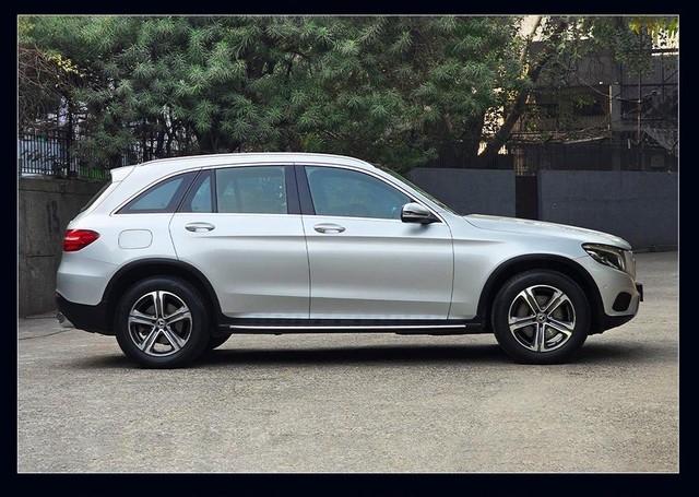 Mercedes-Benz GLC 220d 4MATIC Style Second-hand 2017 Mercedes-Benz GLC 220d 4MATIC Style for sale in New Delhi-4