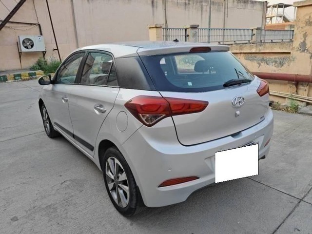 Second-hand 2015 Hyundai i20 Asta 1.2 for sale in Noida-10