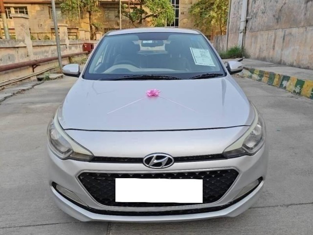 Second-hand 2015 Hyundai i20 Asta 1.2 for sale in Noida-3