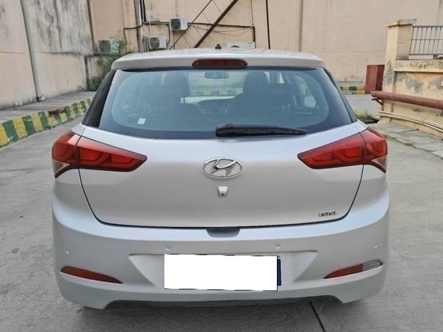 Second-hand 2015 Hyundai i20 Asta 1.2 for sale in Noida-1