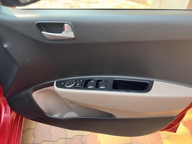 Second-hand 2019 Hyundai Grand i10 1.2 Kappa Sportz BSIV for sale in Thane-11